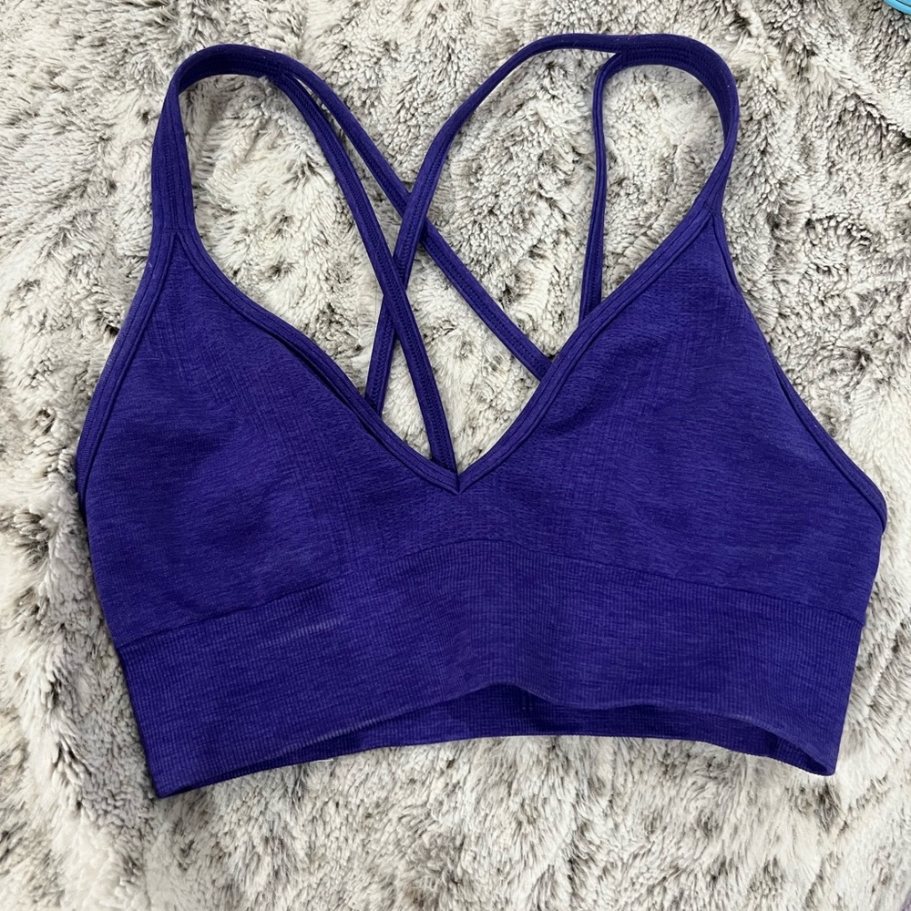 purple lululemon sports bra size 4